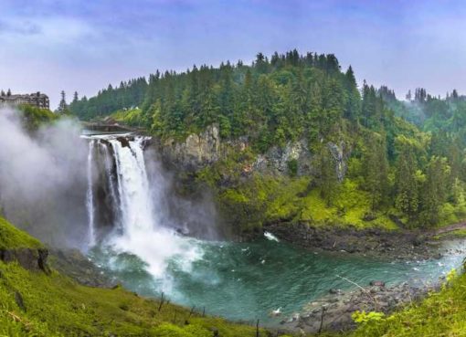 Amazing waterfall hikes near Seattle, USA